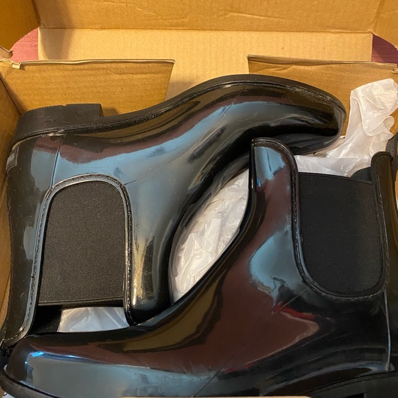 Comfort View Rain Boots - Picture 7 of 8